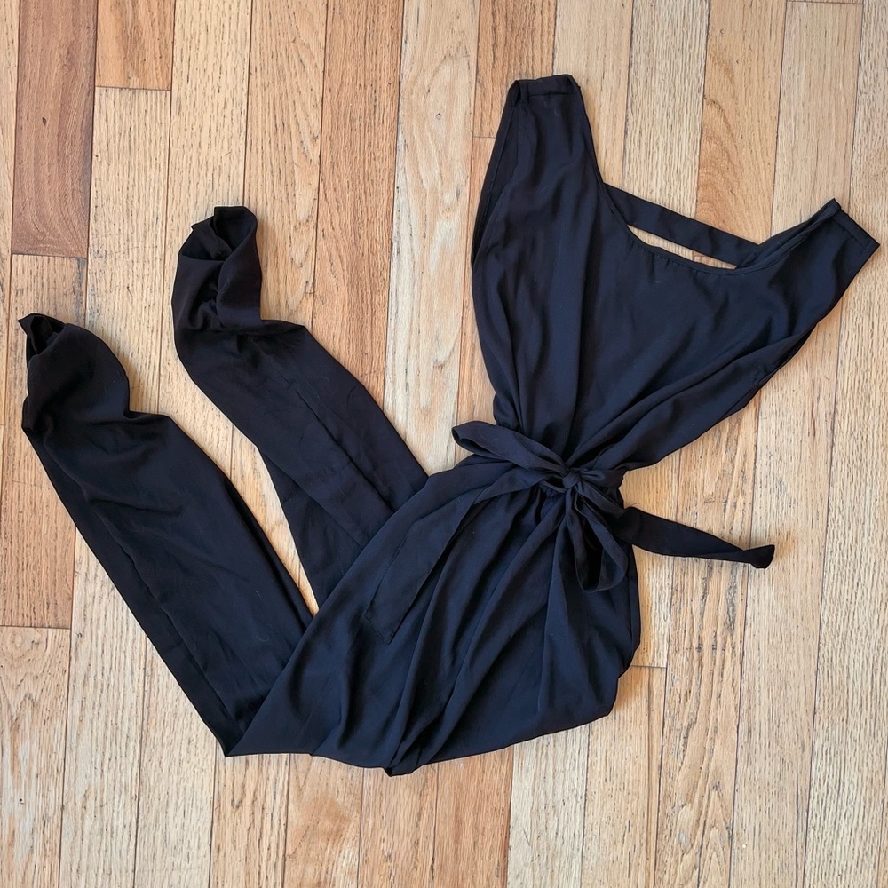 🌻Black Sleeveless Jumpsuit